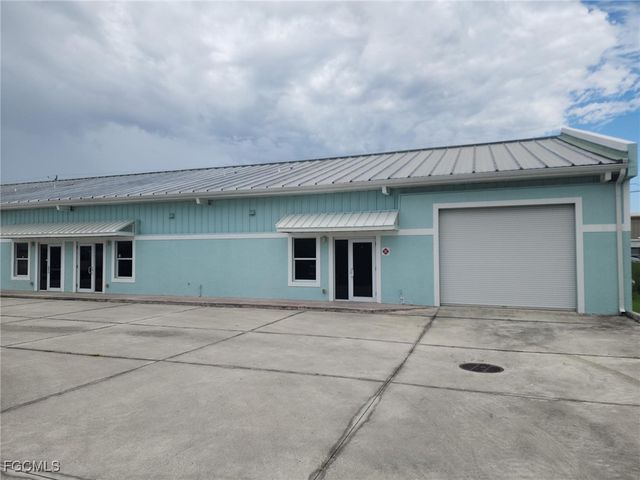 1007 NE 7th TER, Cape Coral, FL 33909