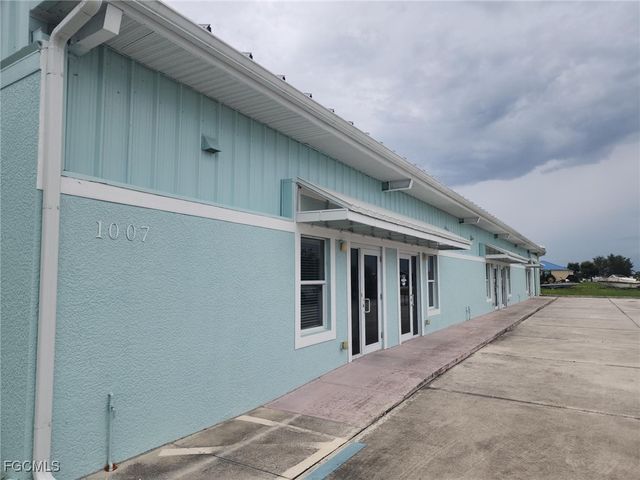 1007 NE 7th TER, Cape Coral, FL 33909