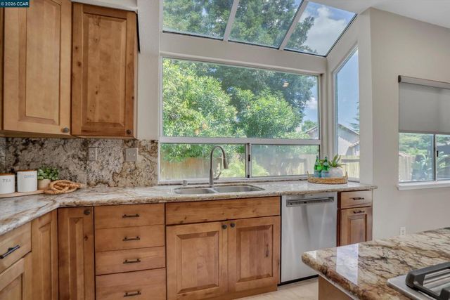 2208 Fieldcrest Ct, Fairfield, CA 94534