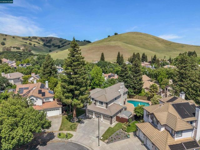 2208 Fieldcrest Ct, Fairfield, CA 94534