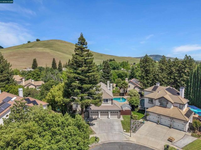 2208 Fieldcrest Ct, Fairfield, CA 94534