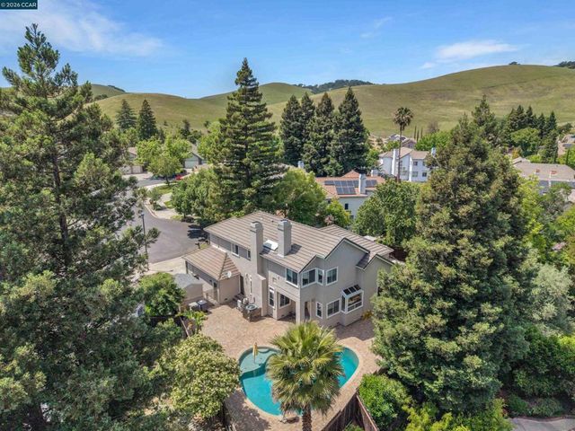 2208 Fieldcrest Ct, Fairfield, CA 94534