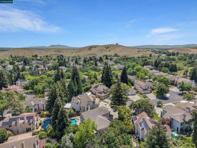 2208 Fieldcrest Ct, Fairfield, CA 94534