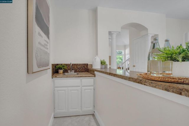 2208 Fieldcrest Ct, Fairfield, CA 94534