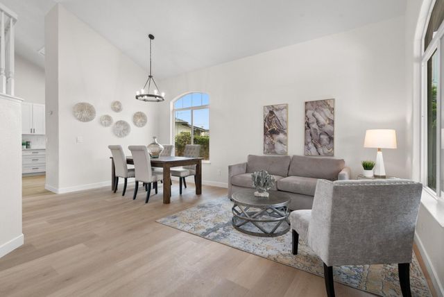 2170 Clearview Drive, Hollister, CA 95023