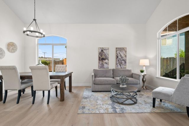 2170 Clearview Drive, Hollister, CA 95023