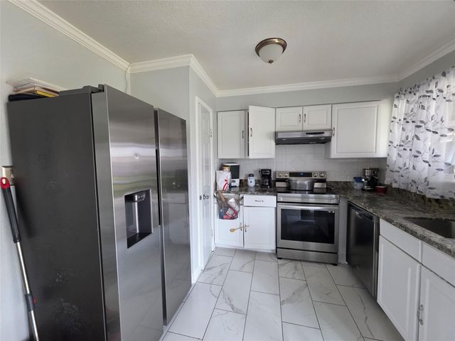 830 Hollycrest Drive, Channelview, TX 77530