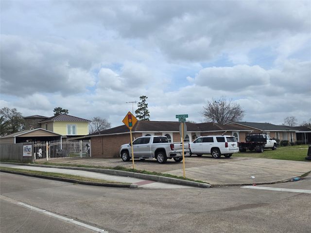 830 Hollycrest Drive, Channelview, TX 77530