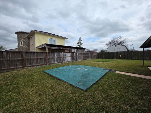 830 Hollycrest Drive, Channelview, TX 77530