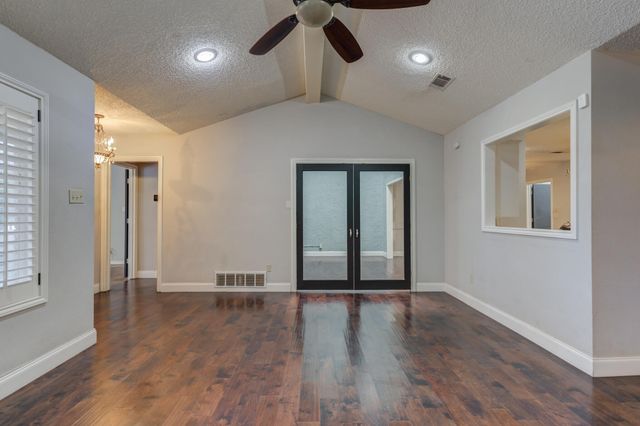 3208 59th Street, Lubbock, TX 79413