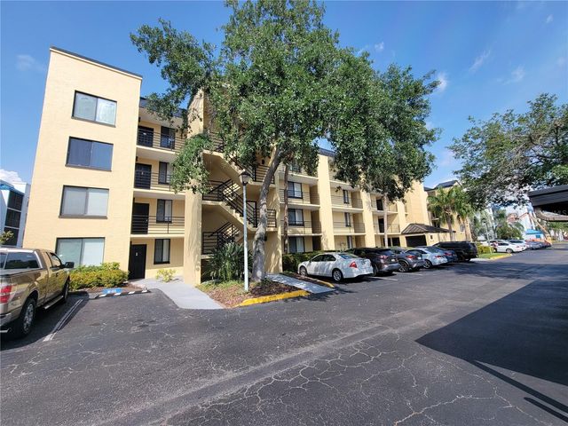 2424 W TAMPA BAY BLVD M-201, Tampa, FL 33607