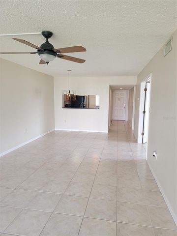 2424 W TAMPA BAY BLVD M-201, Tampa, FL 33607