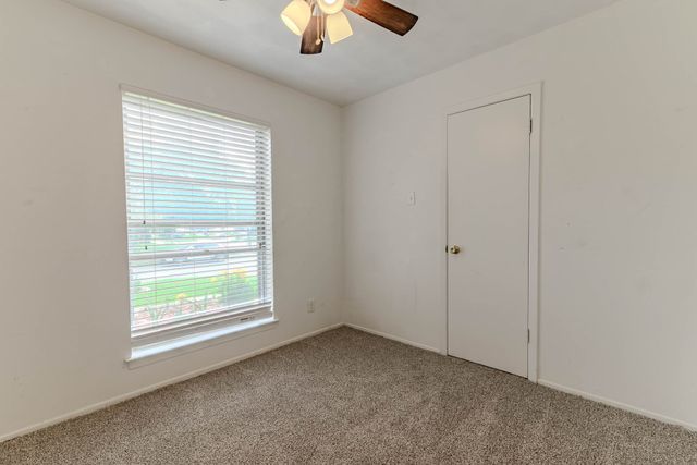 3213 Thames Street, Irving, TX 75062