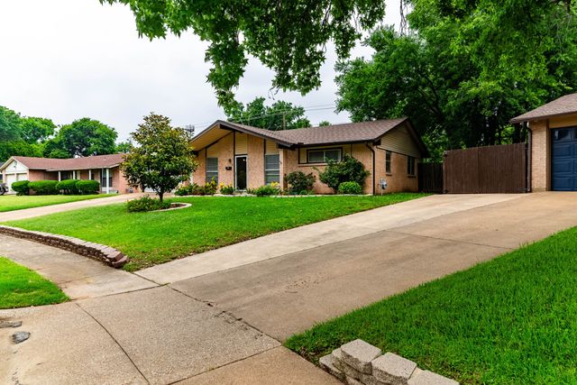 3213 Thames Street, Irving, TX 75062