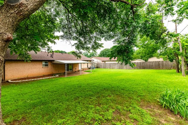 3213 Thames Street, Irving, TX 75062