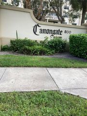 800 NE 195th St 314, Miami, FL 33179