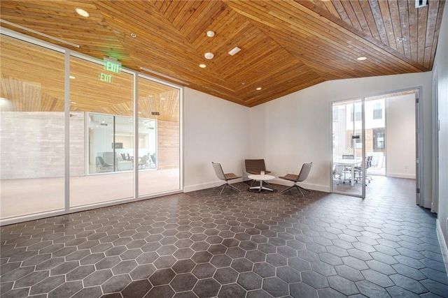 900 S 1st ST 310, Austin, TX 78704