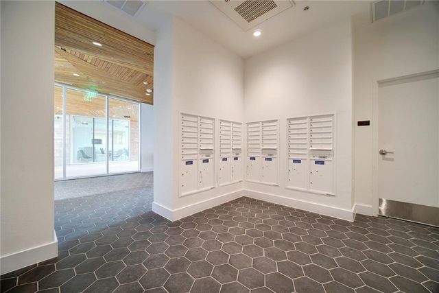 900 S 1st ST 310, Austin, TX 78704