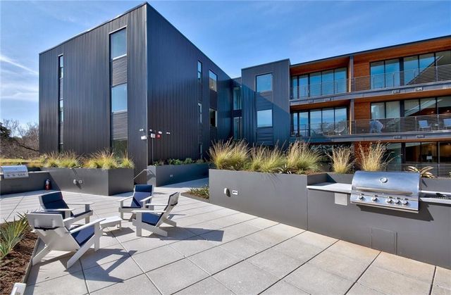 900 S 1st ST 310, Austin, TX 78704