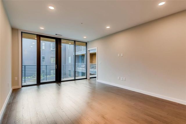 900 S 1st ST 310, Austin, TX 78704