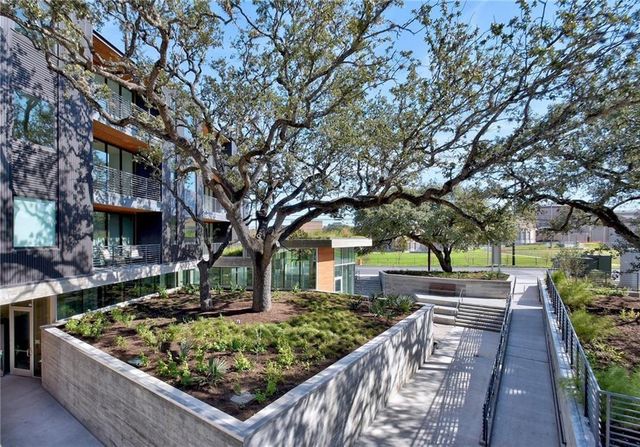 900 S 1st ST 310, Austin, TX 78704