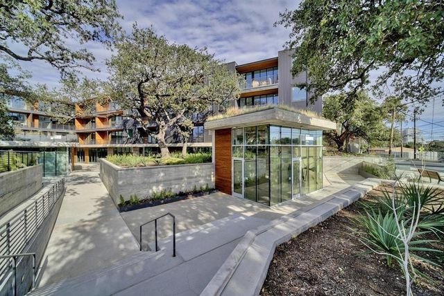 900 S 1st ST 310, Austin, TX 78704