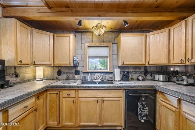 7715 Little Road, Sylvania, OH 43560