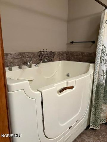 7715 Little Road, Sylvania, OH 43560