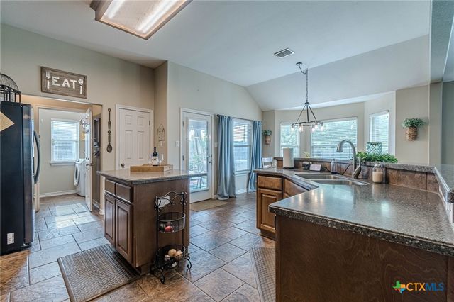 1021 Loma Verde Drive, New Braunfels, TX 78130