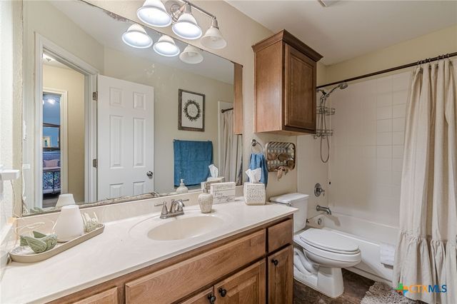 1021 Loma Verde Drive, New Braunfels, TX 78130