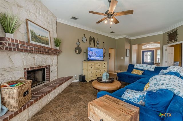 1021 Loma Verde Drive, New Braunfels, TX 78130