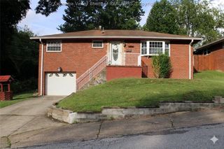 808 Wisteria Drive, South Charleston, WV 25309