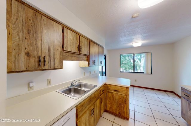 9017 Manchester Lane 21e, West Melbourne, FL 32904