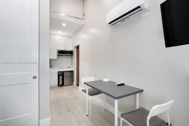 2368 SW 21st St Side, Miami, FL 33145