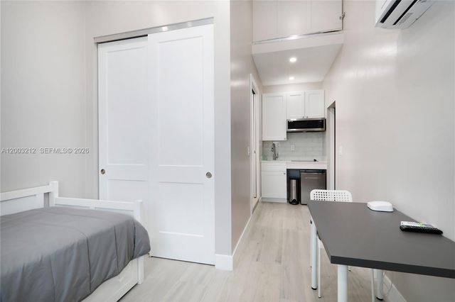 2368 SW 21st St Side, Miami, FL 33145