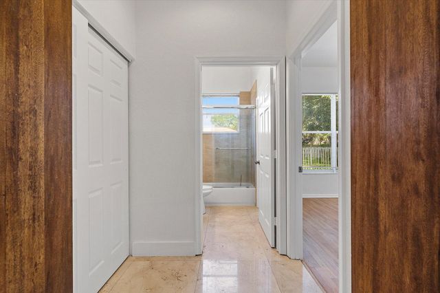 2013 Harbor View Circle, Weston, FL 33327