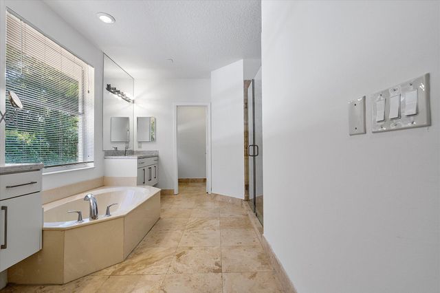 2013 Harbor View Circle, Weston, FL 33327