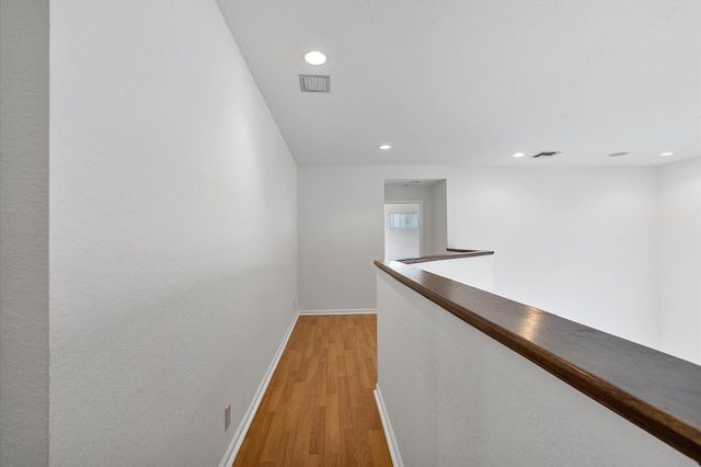 2013 Harbor View Circle, Weston, FL 33327