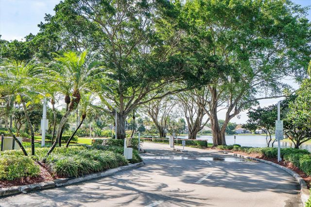 2013 Harbor View Circle, Weston, FL 33327