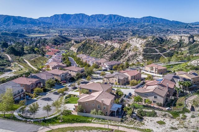 15503 Megan Drive, Canyon Country, CA 91387
