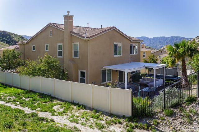 15503 Megan Drive, Canyon Country, CA 91387
