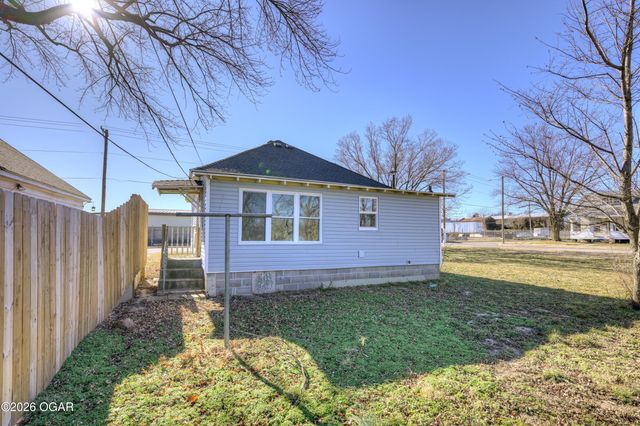 1417 W A Street, Joplin, MO 64801