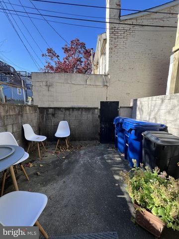 324 S CASTLE ST, Baltimore, MD 21231