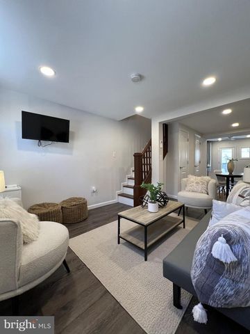 324 S CASTLE ST, Baltimore, MD 21231