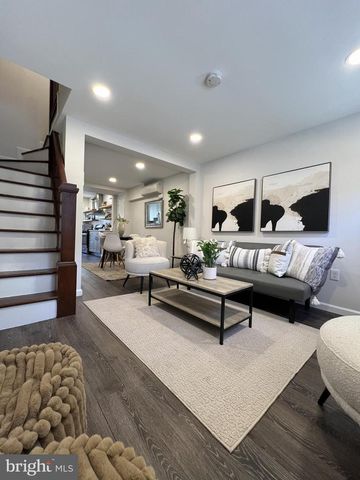 324 S CASTLE ST, Baltimore, MD 21231