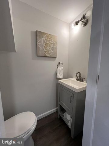 324 S CASTLE ST, Baltimore, MD 21231