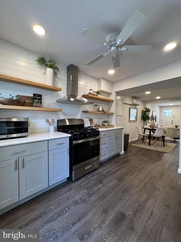 324 S CASTLE ST, Baltimore, MD 21231