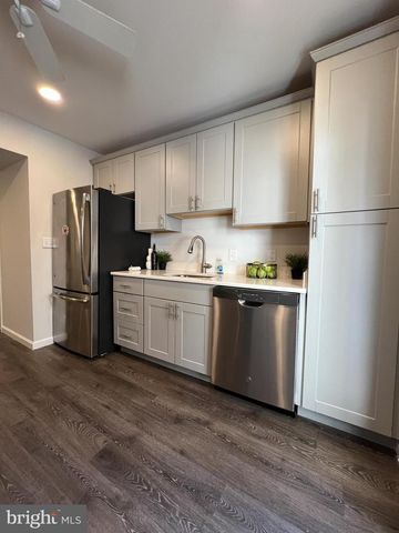 324 S CASTLE ST, Baltimore, MD 21231