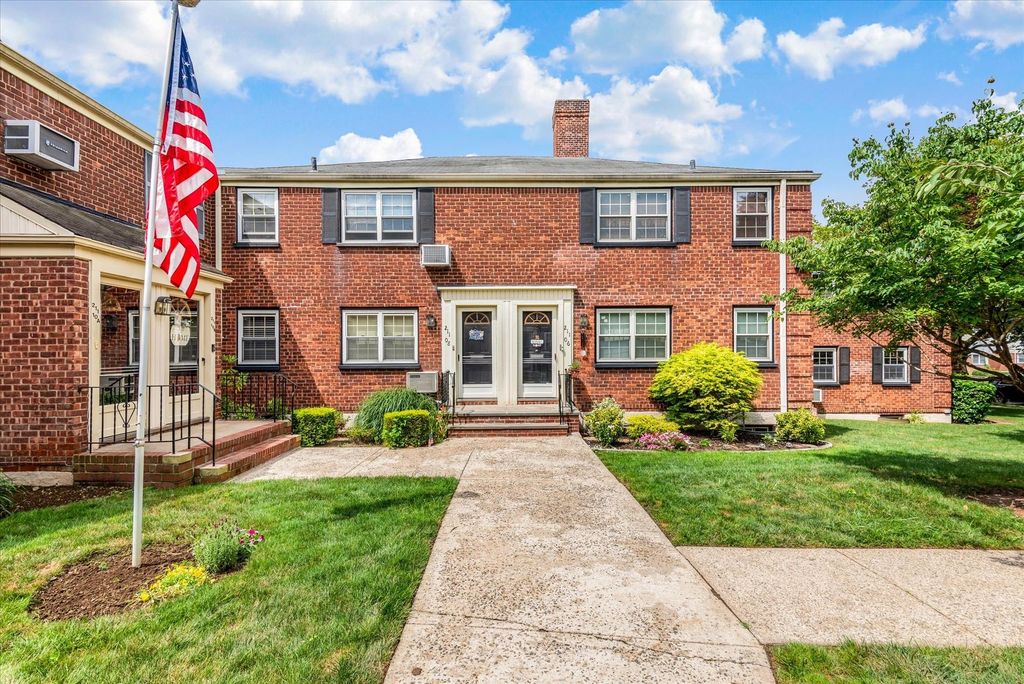 211-08 69th Avenue 1A, Oakland Gardens, NY 11364