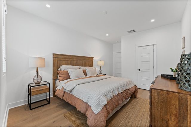 412 Neyland Street G, Houston, TX 77022
